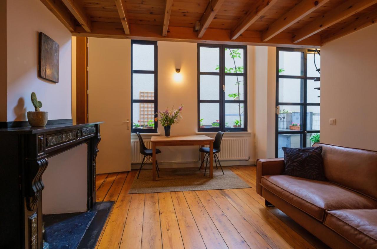 Duplex In Historical Centre With Private Courtyard Apartment Antwerp Exterior photo