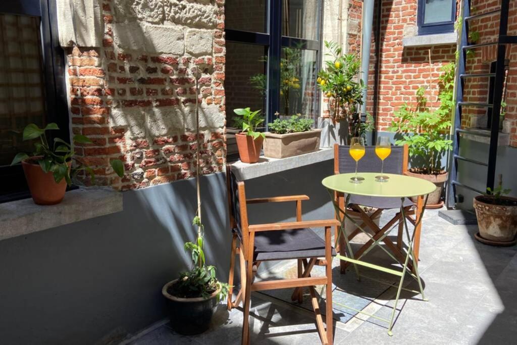 Duplex In Historical Centre With Private Courtyard Apartment Antwerp Exterior photo
